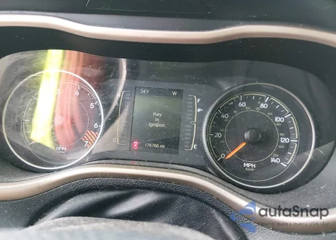 2015 Jeep Cherokee Latitude z USA, uszkodzony, nr VIN 1C4PJMCB9FW514905